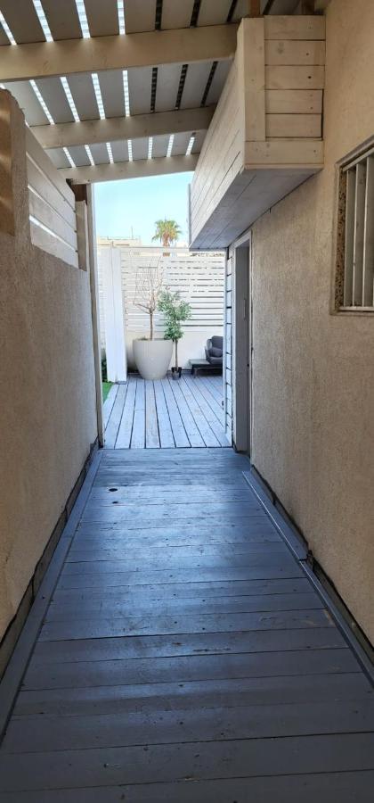Appartement דירת סטודיו יפיפיה על גג ומרפסת שמש ברחוב הירקון à Tel-Aviv Extérieur photo