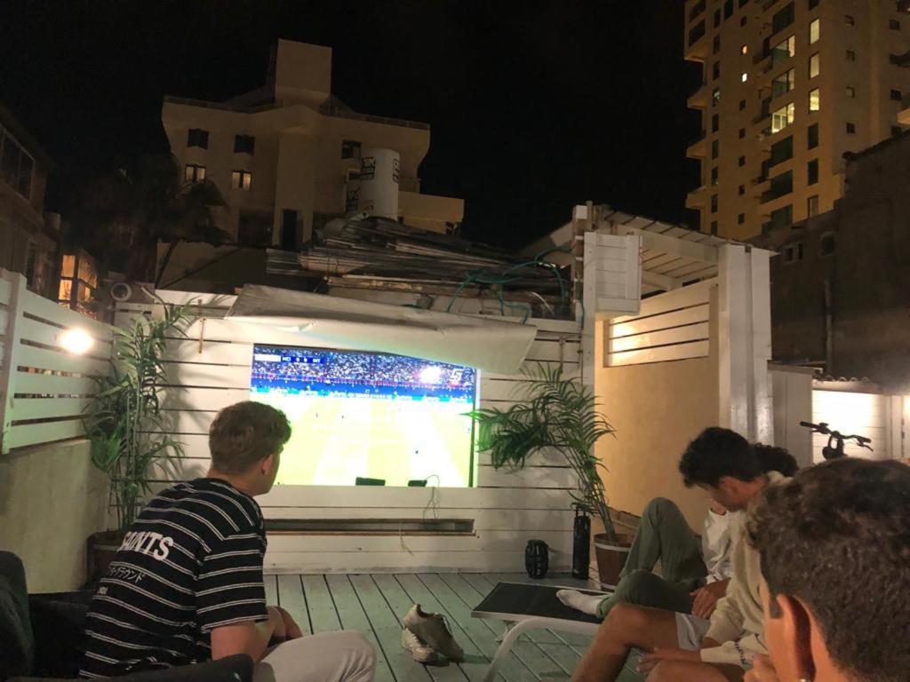 Appartement דירת סטודיו יפיפיה על גג ומרפסת שמש ברחוב הירקון à Tel-Aviv Extérieur photo